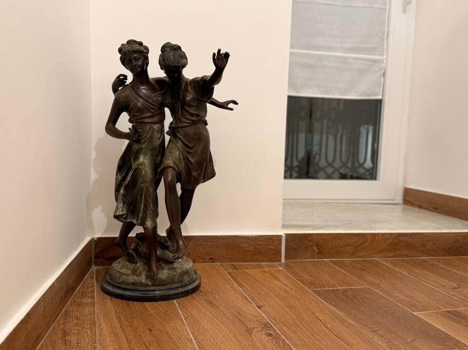 Domus Miraculi: Casa Storica Nel Cuore Di Napoli Exterior foto